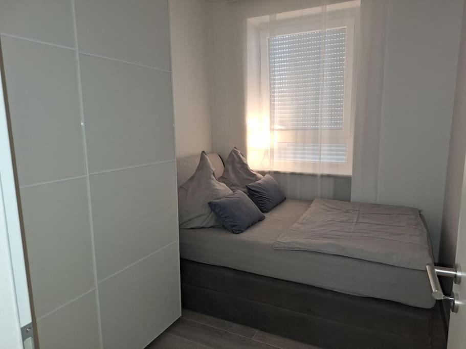 Kleines City Apartment Швейнфурт Экстерьер фото