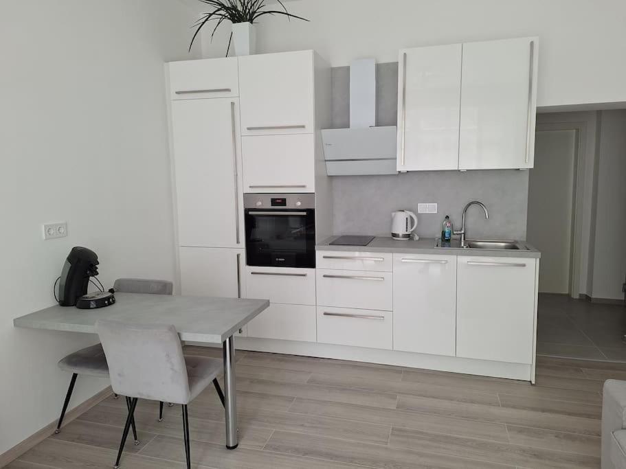 Kleines City Apartment Швейнфурт Экстерьер фото